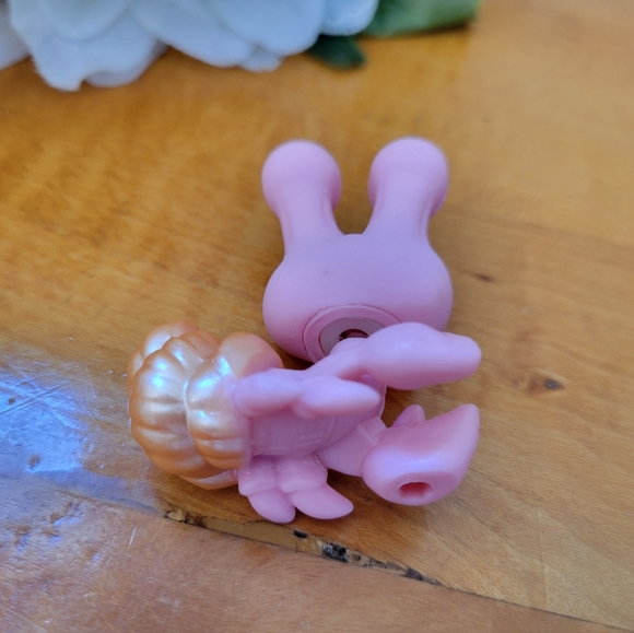 Littlest Pet Shop LPS #952 Pink Hermit Crab Brown Eyes - Picture 9 of 12